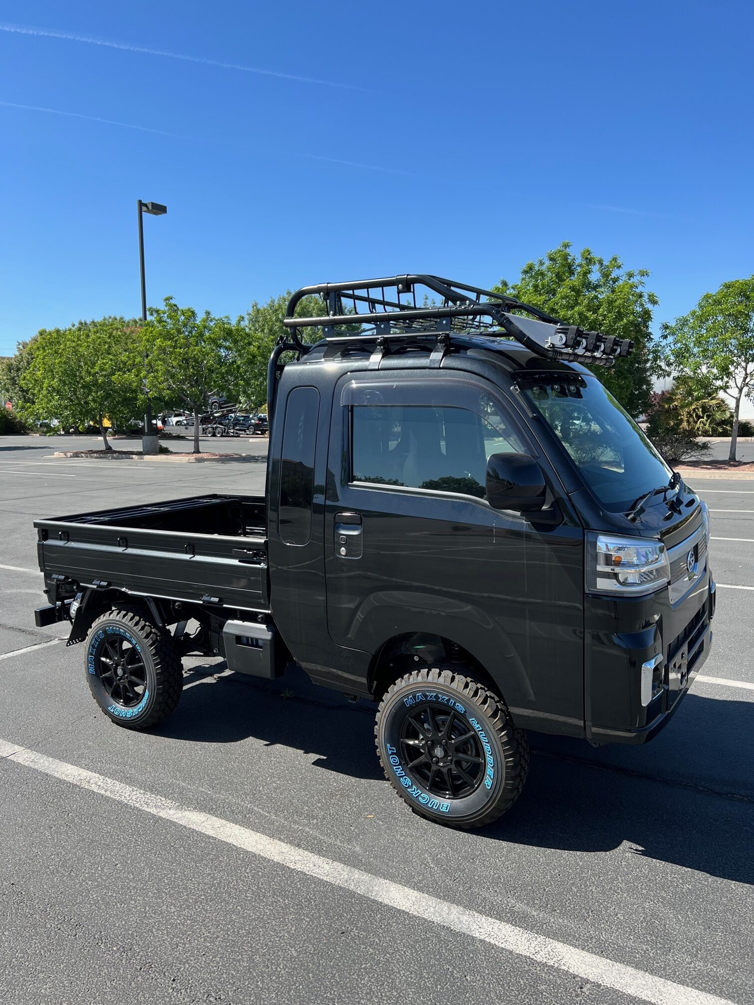MINITRIX 13368 SBB 荷物車 Freight Cars | Trix Websites