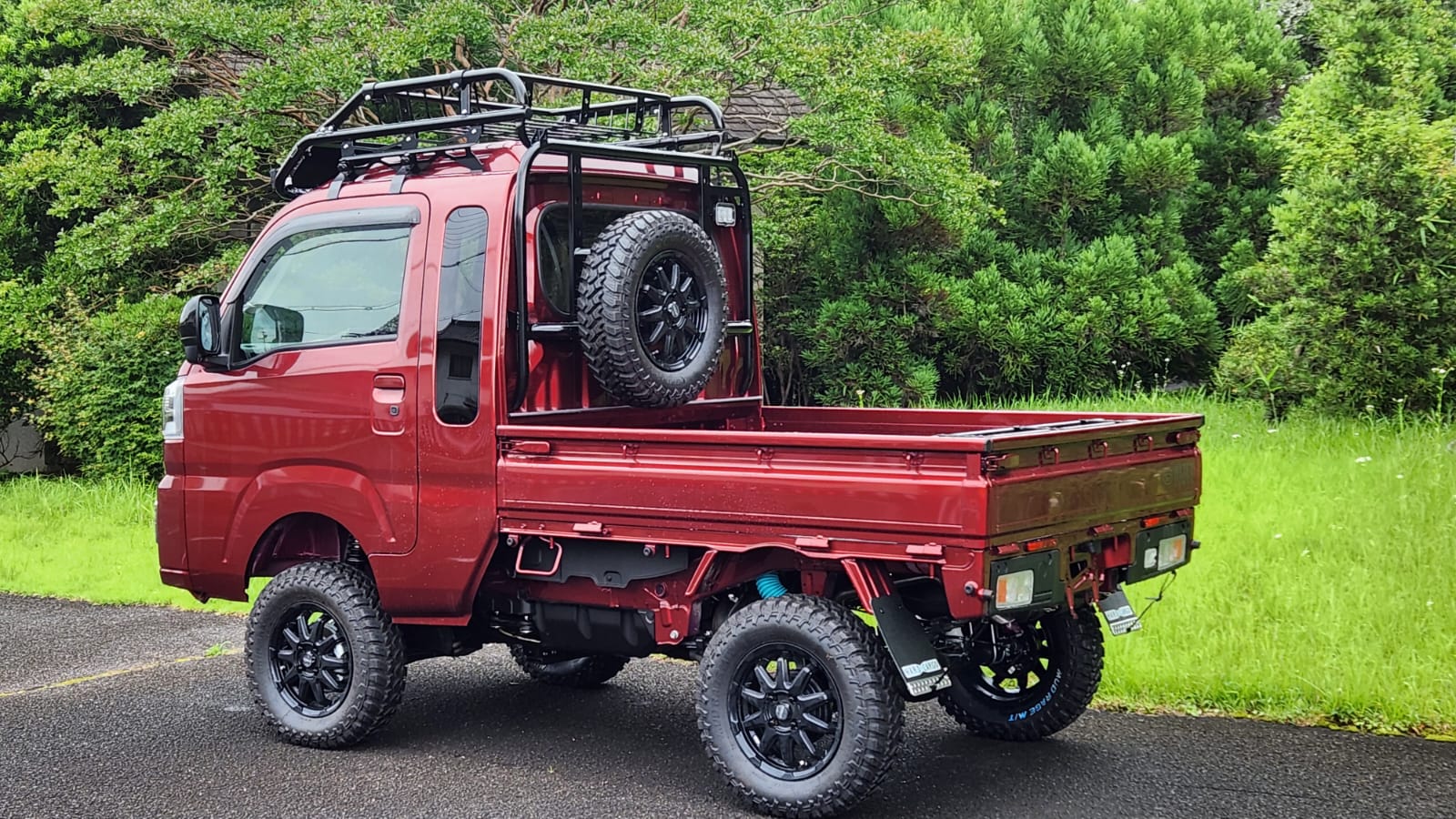 Mini Trucks for Landscaping Businesses