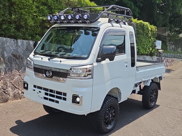 2026 Daihatsu Hijet (Extreme) photo 1