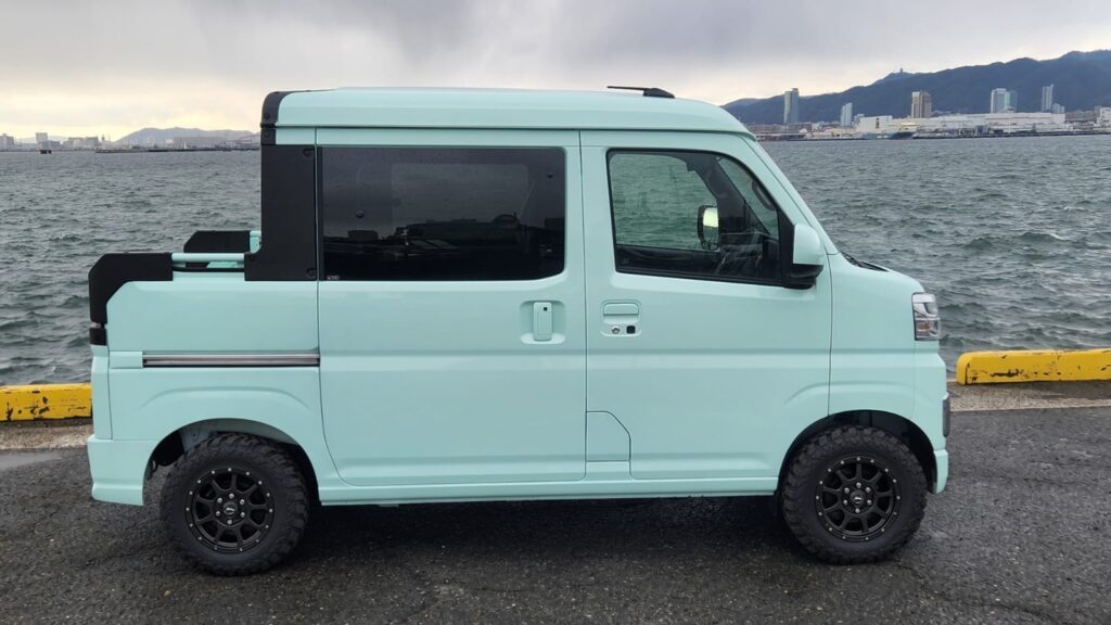 2022 Daihatsu Hijet Deck Van photo 9
