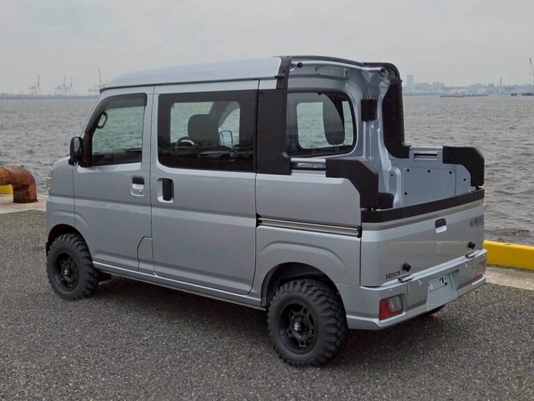 2026 Daihatsu Hijet Deck Van photo 1
