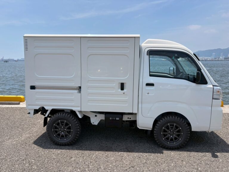 2026 Daihatsu Hijet Box Truck photo 1