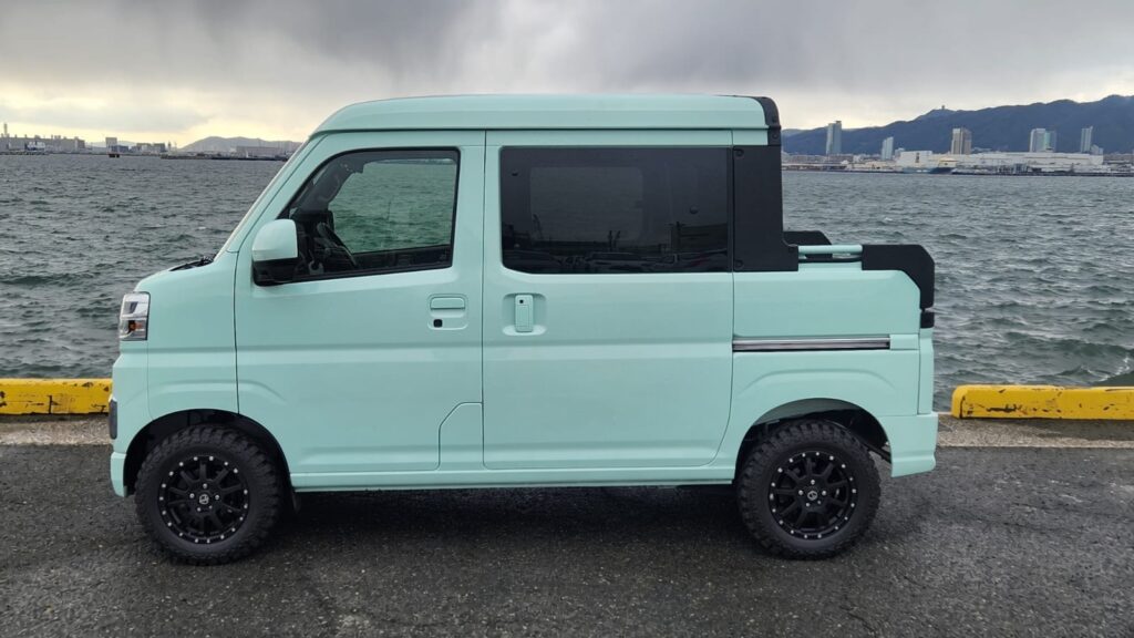 2022 Daihatsu Hijet Deck Van photo 5