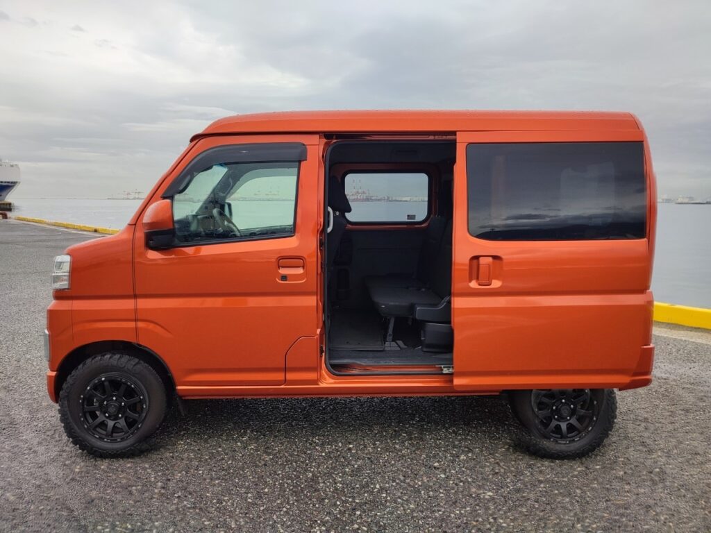 2023 Daihatsu Hijet Cargo Van photo 11
