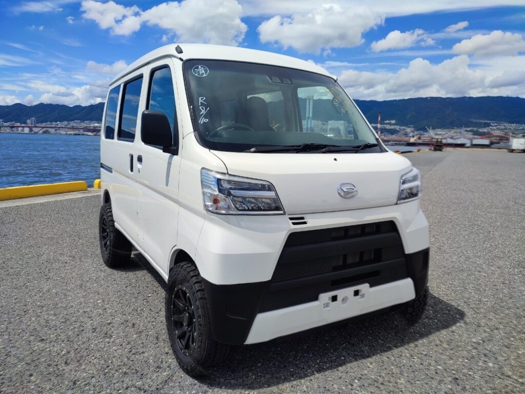 2021 Daihatsu Hijet Van photo 2