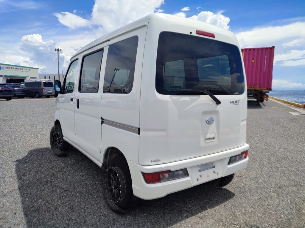 2021 Daihatsu Hijet Van photo 5