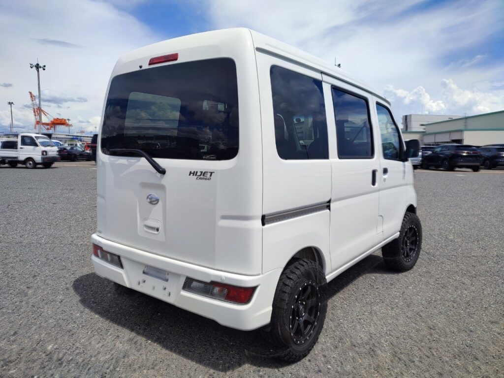 2021 Daihatsu Hijet Van photo 9