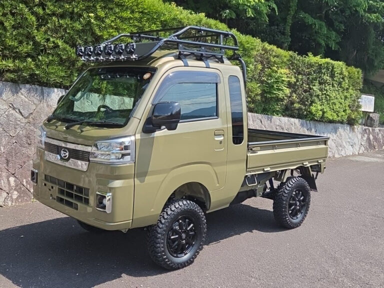 2026 Daihatsu Hijet (Extreme) photo 1