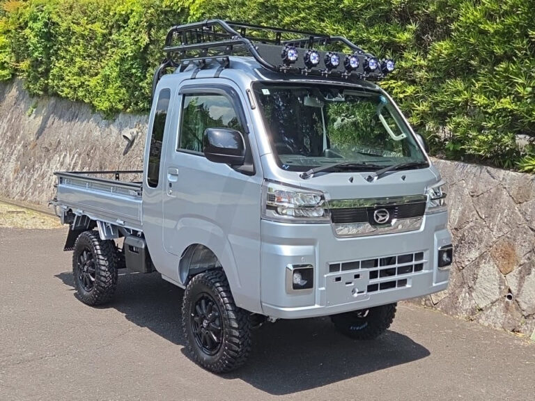 2026 Daihatsu Hijet (Extreme) photo 1